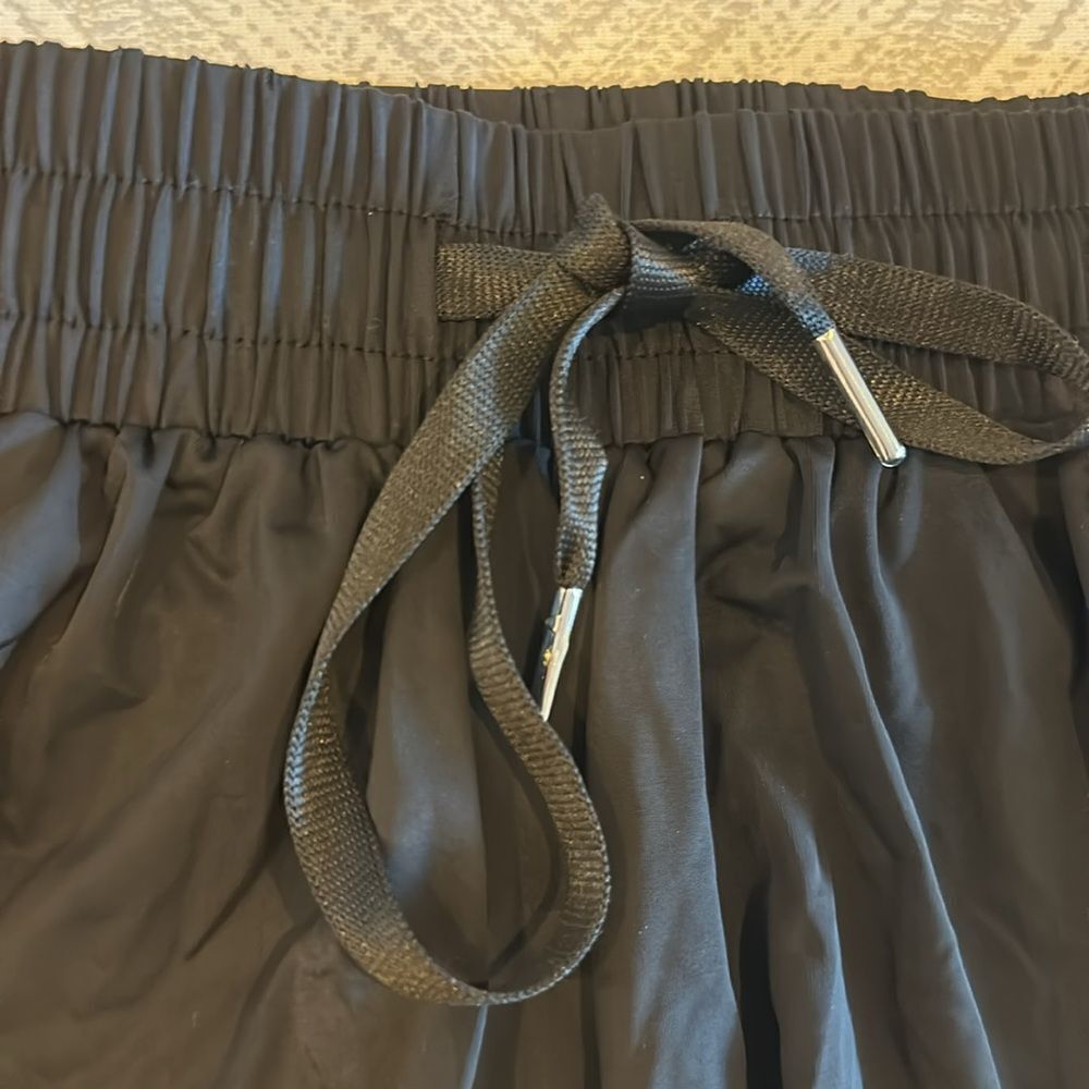 Katie J NYC Girls Black Flowy Drawstring Shorts - Size XS - Picture 2 of 6